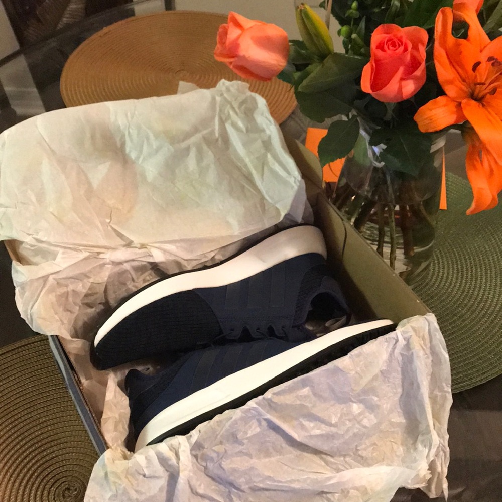 Adidas - Picture 3 of 4